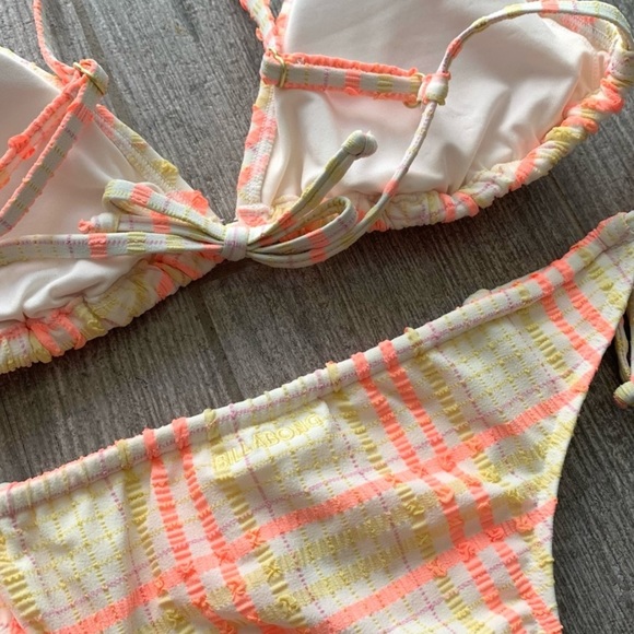 🔥🔥BILLABONG - PRETTY IN PLAID RUCHED HIKE SET🔥 - Picture 8 of 8